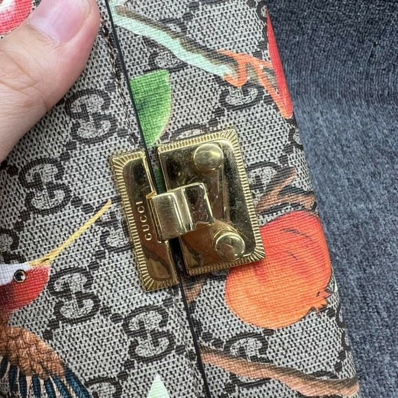 100% Authentic GUCCI Padlock Multicolor Tian Print GG Canvas Shoulder Bag - Picture 4 of 14